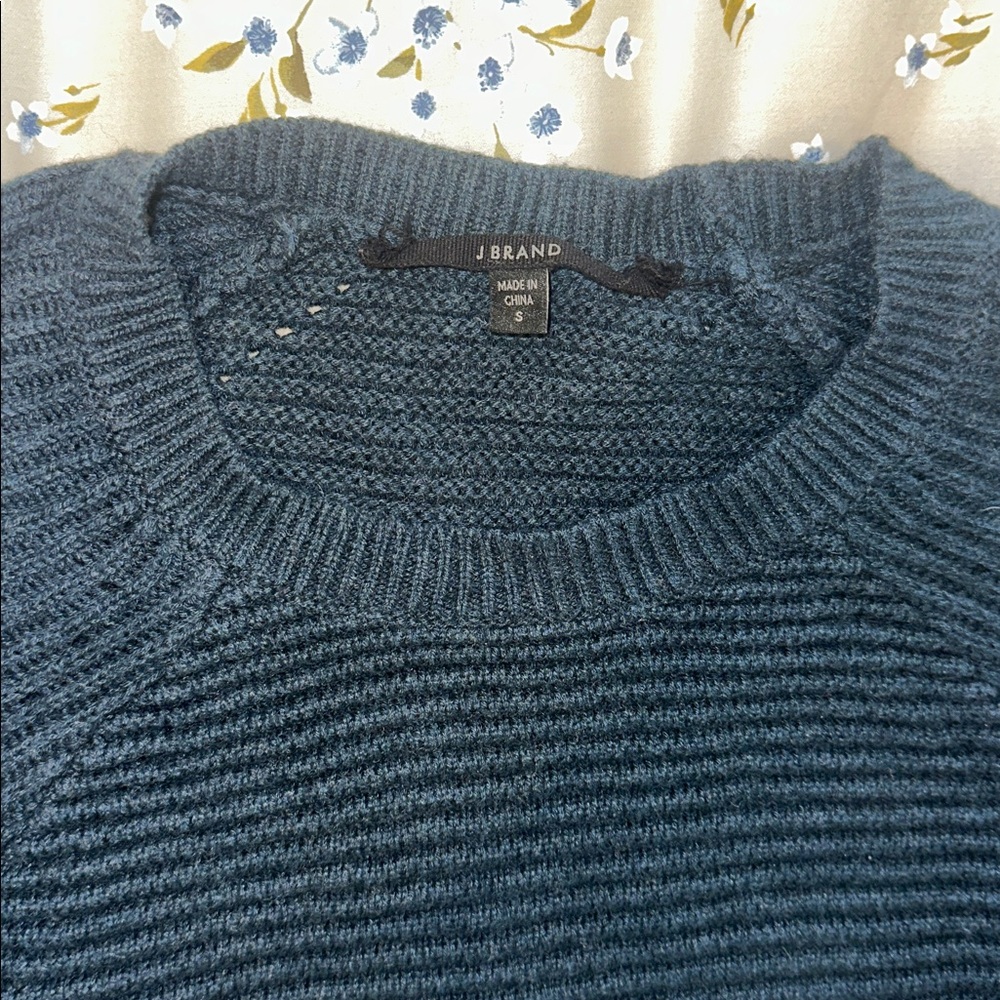 J Brand crew neck sweater in navy w a touch of green - small
wool/cotton blend - Picture 2 of 6